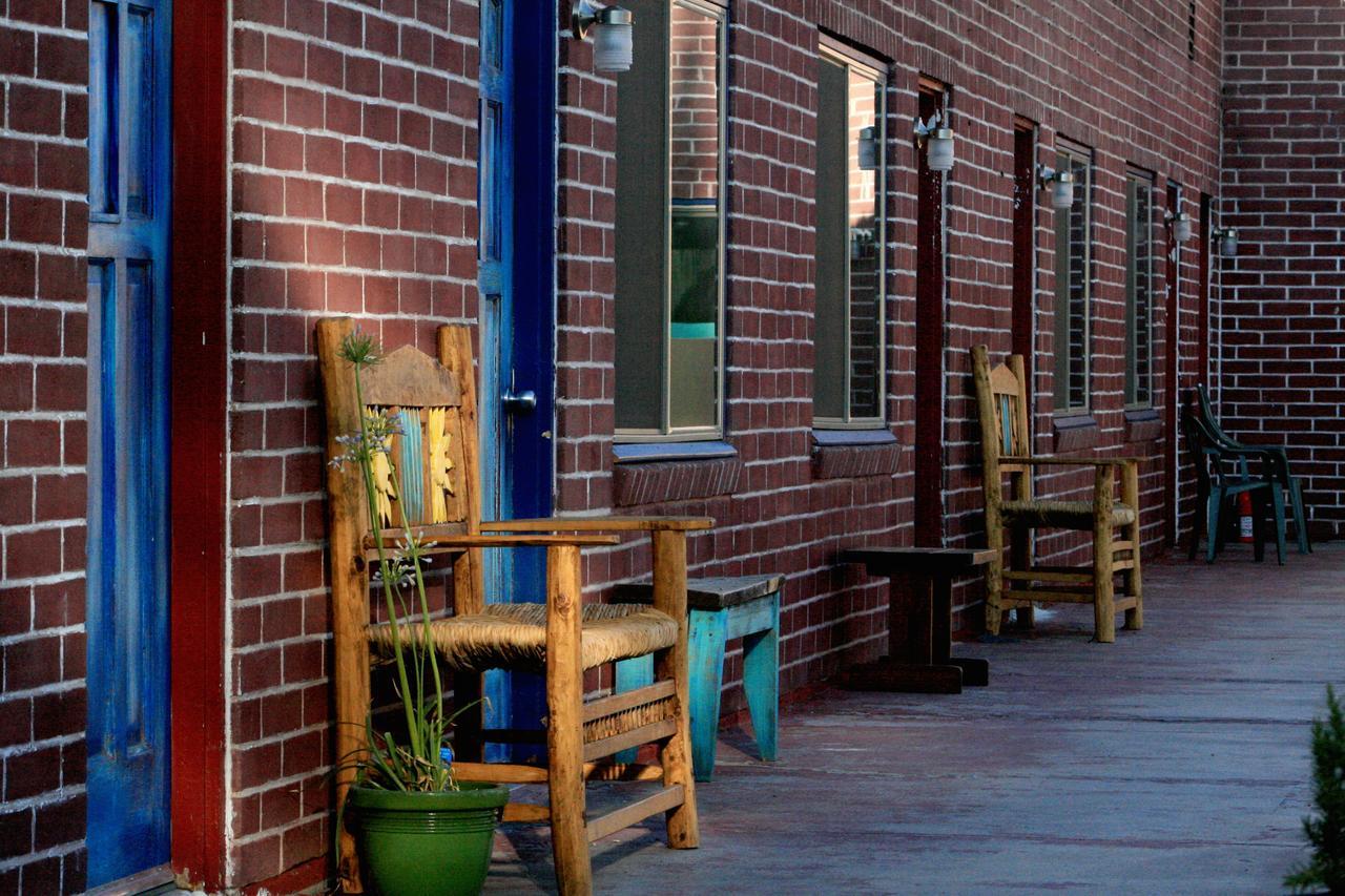 Rocket Inn Трут-ор-Консекуенсес Екстер'єр фото